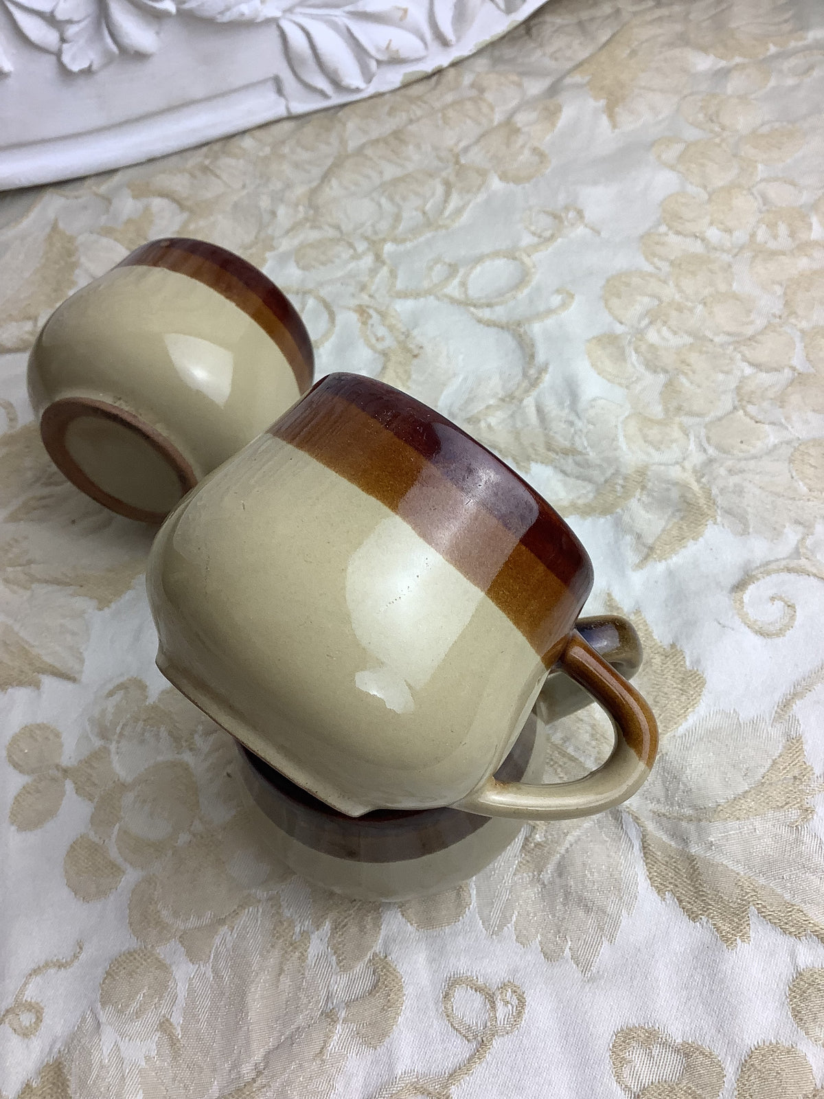 4 Tasses anciennes en céramique émaillée -Ref 12U