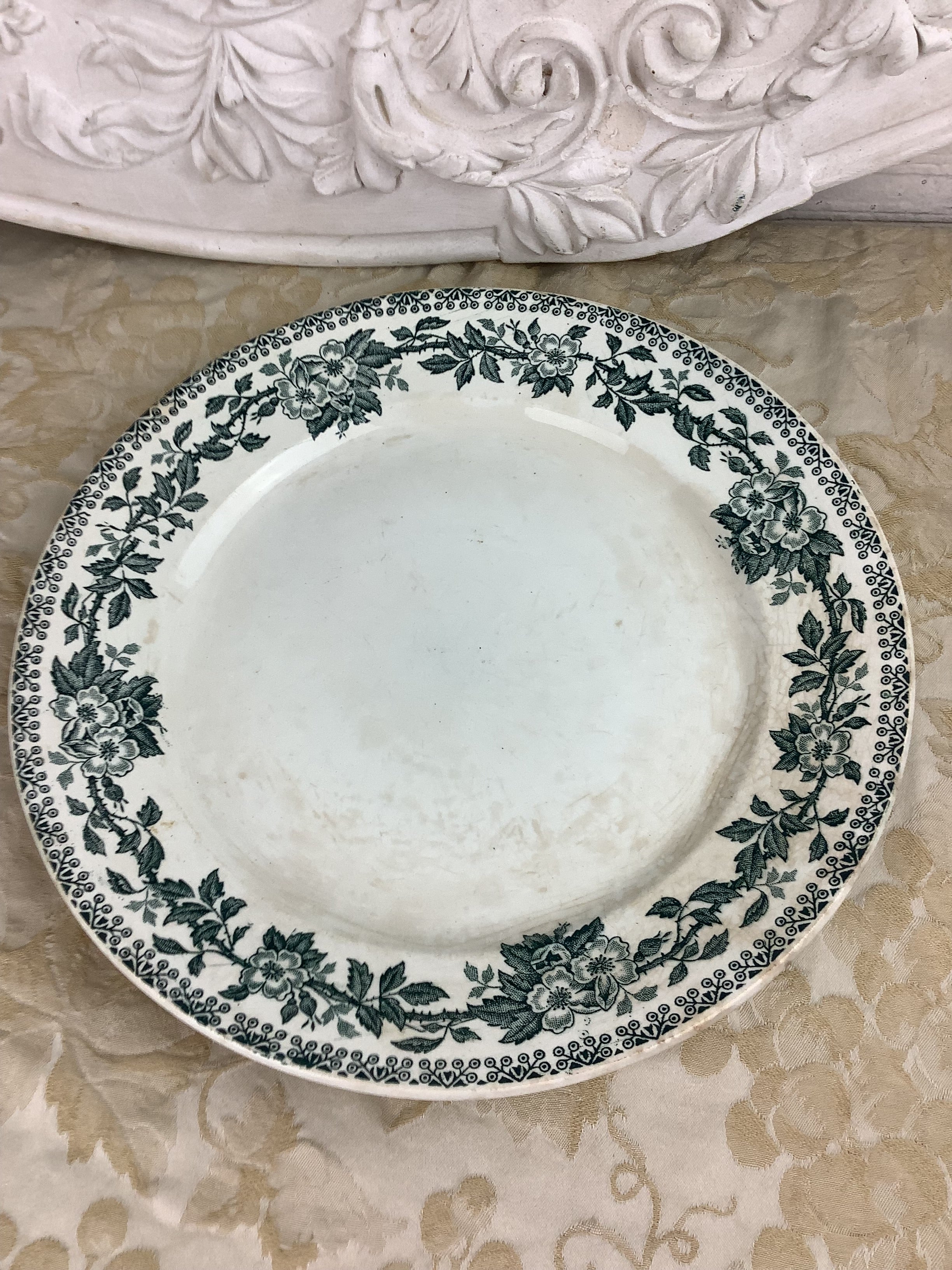 Ancien Plat Terre de Fer France