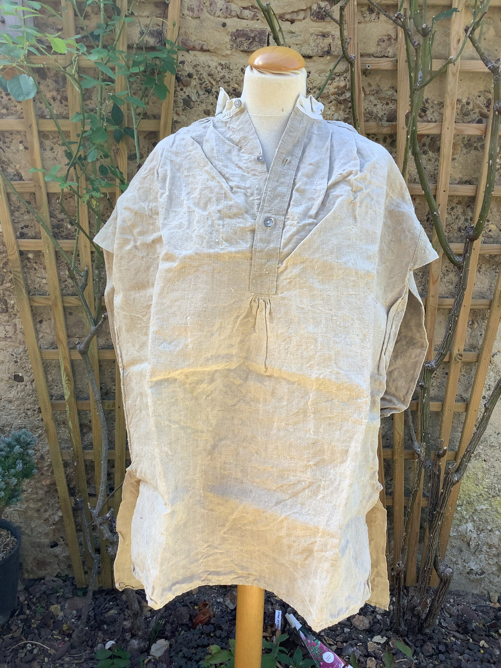 Chemise ancienne en lin ou métis, monogramme F.L – Réf. 180