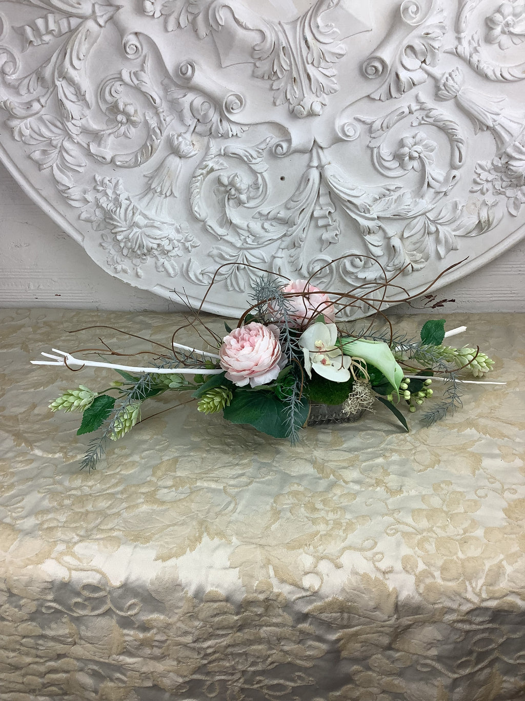 Composition florale C4-Renoncule rose poudré et fleurs blanches