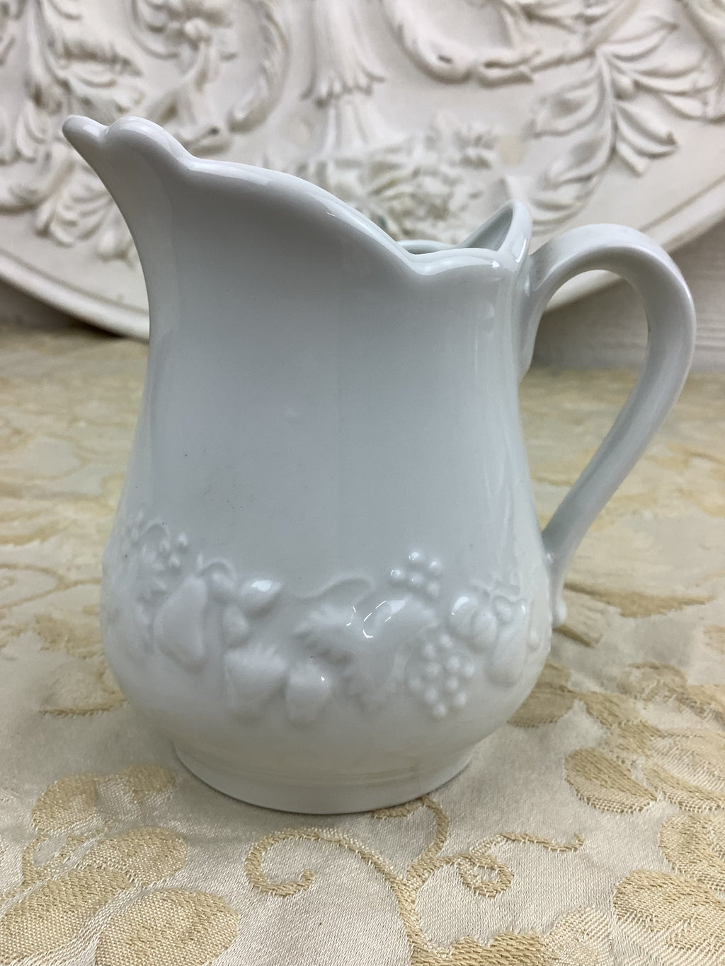 Petit Pot à lait , à crème en Porcelaine blanche