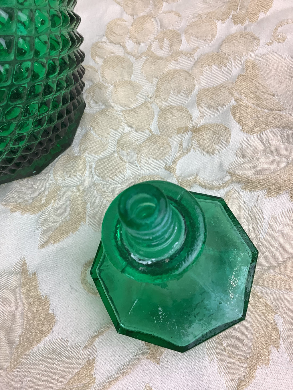 Carafe ancienne en verre épais de couleur verte - Réf 25R