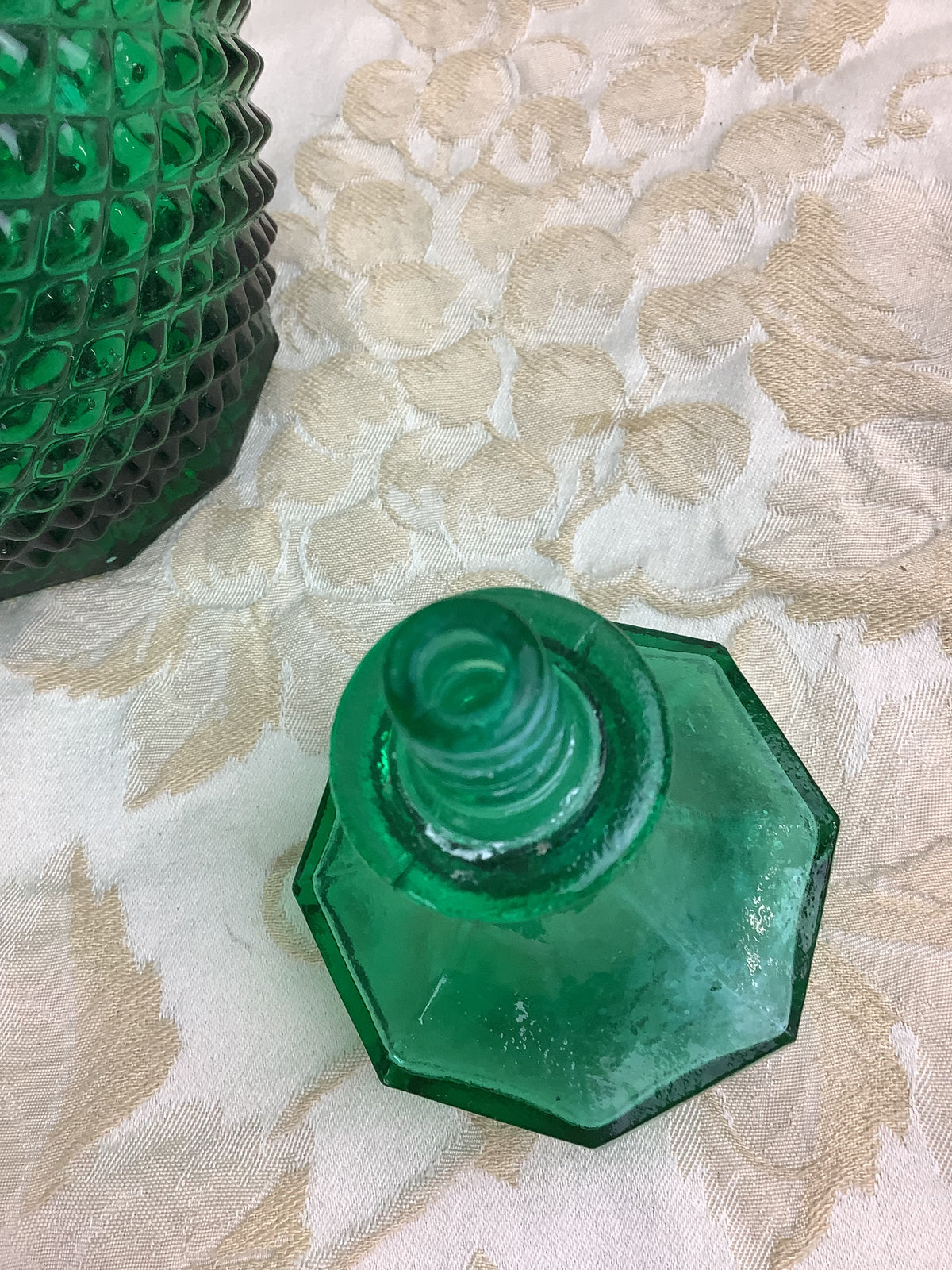 Carafe ancienne en verre épais de couleur verte - Réf 25R