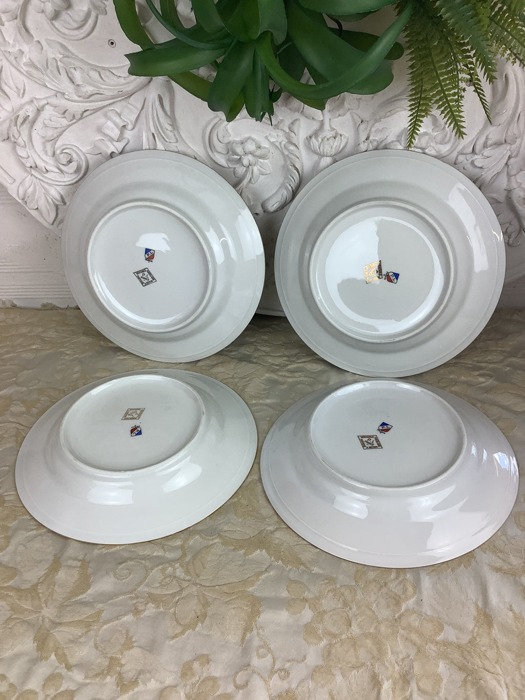 4 Assiettes creuses anciennes en Porcelaine Limoges France décor gibier/chasse