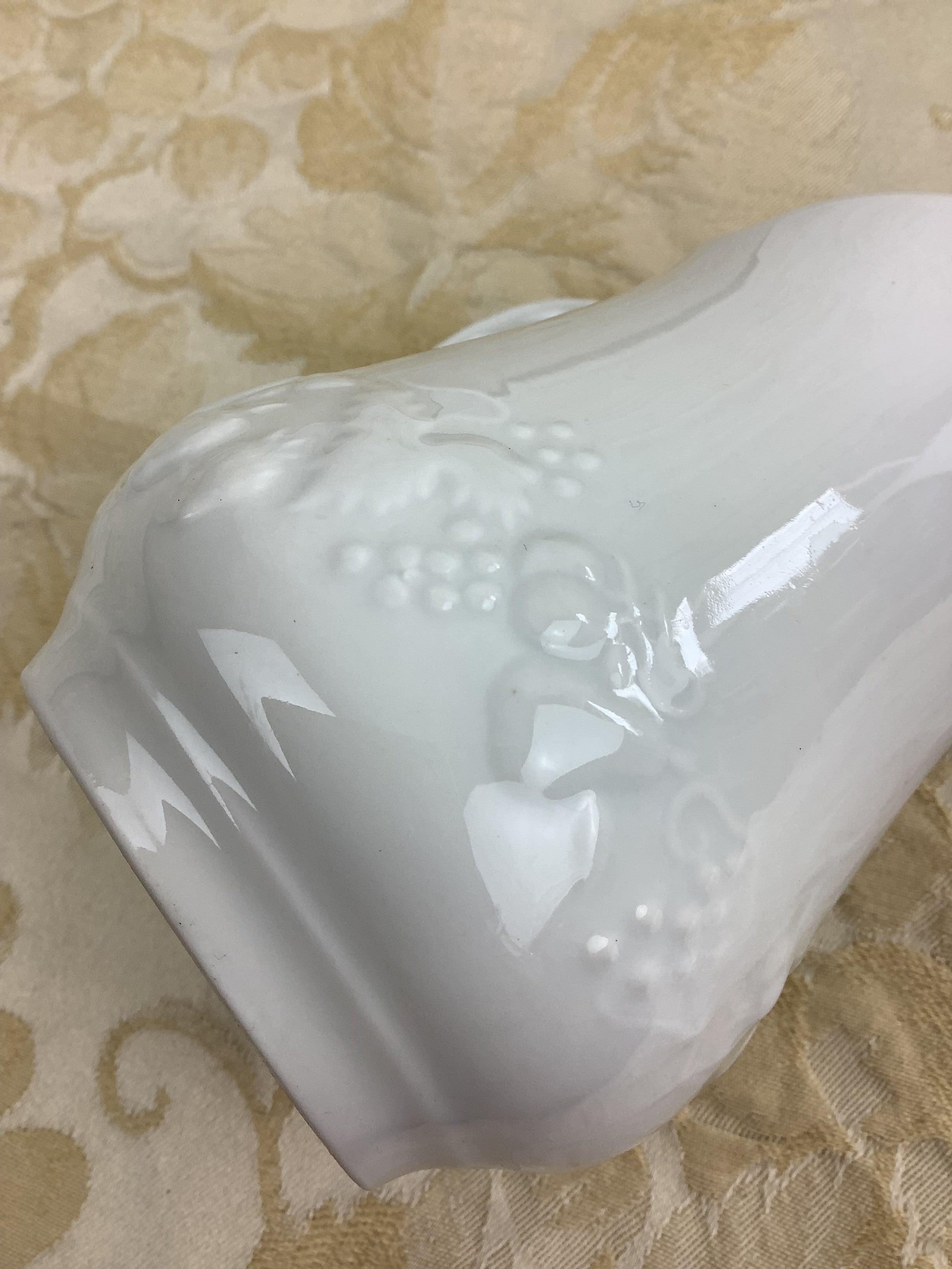 Petit Pot à lait , à crème en Porcelaine blanche