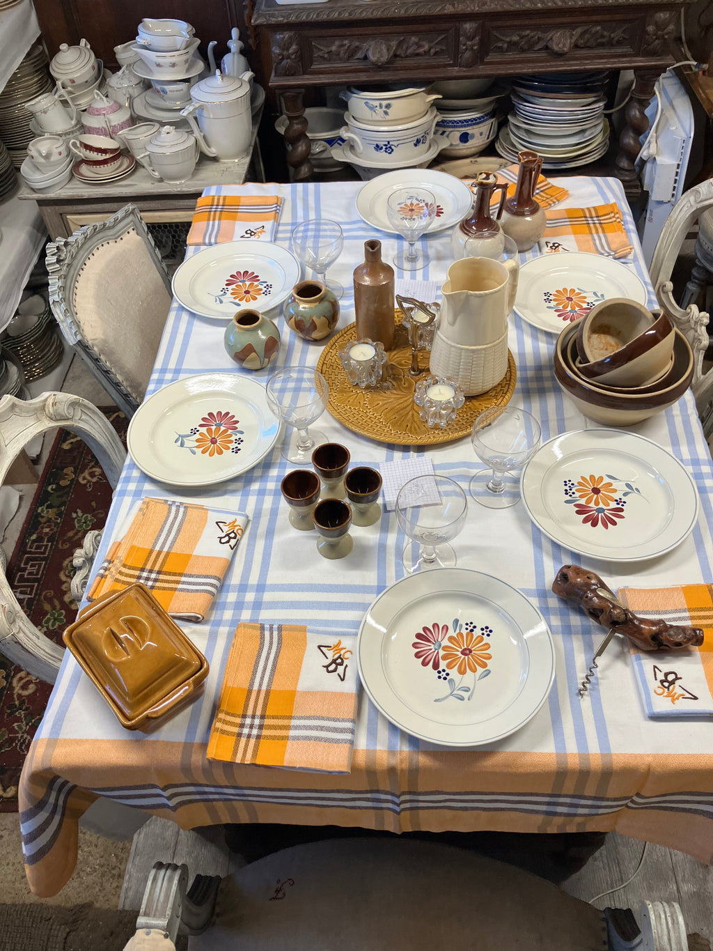 Nappe vintage à carreaux bleu ciel et orange avec 6 serviettes monogrammées MCB -Ref 110