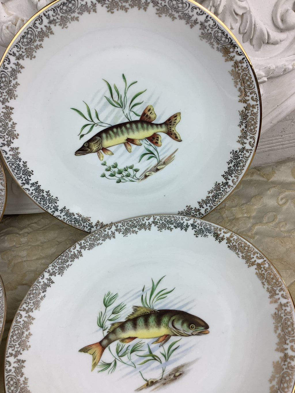 6 Assiettes plates anciennes Porcelaine France