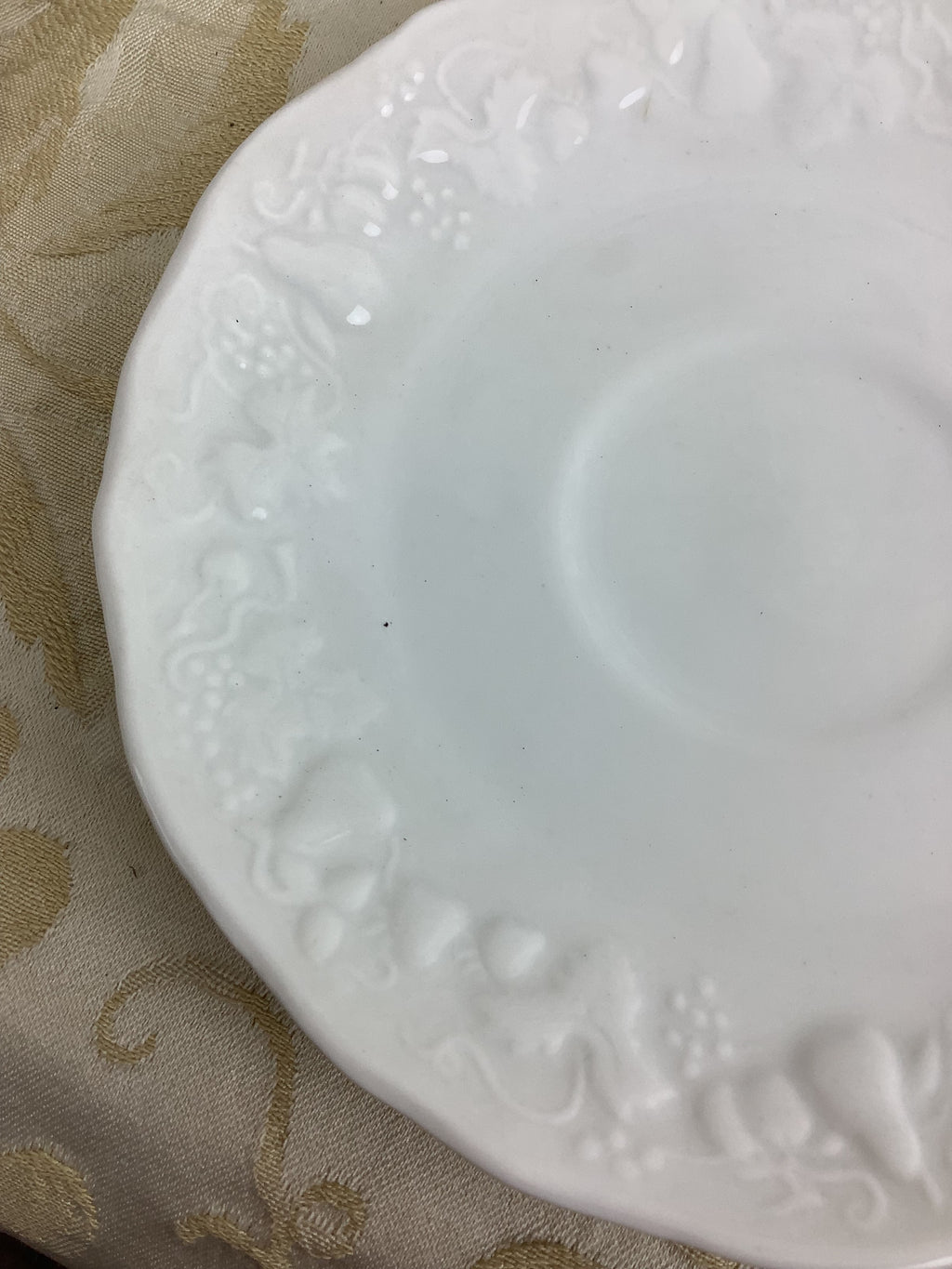 Lot de 6 tasses et soucoupes anciennes en porcelaine blanche – Réf. 23B
