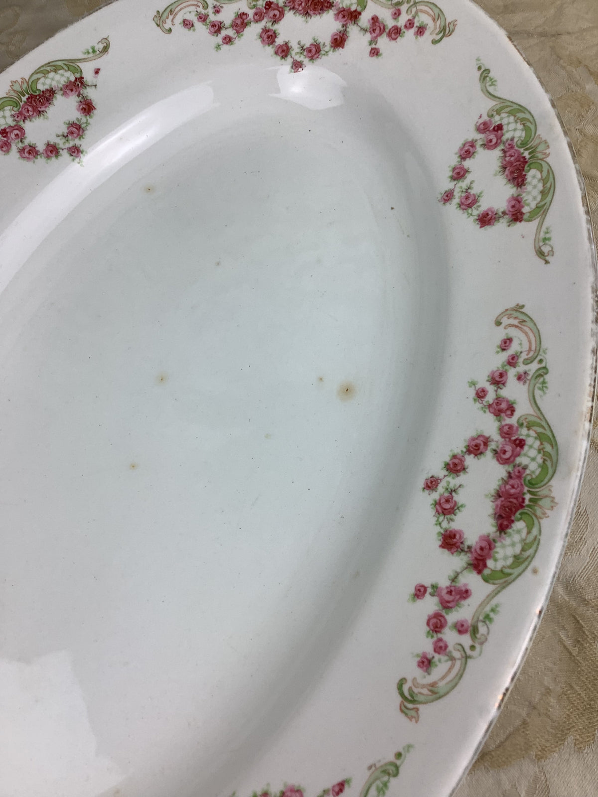Ancien Plat de forme ovale Terre de fer Moulins des loups France