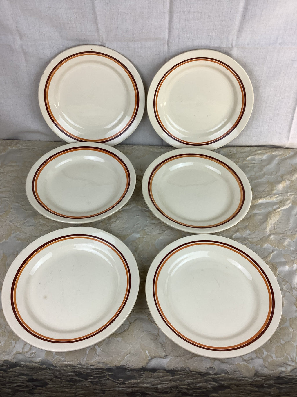 Lot de 6 assiettes plates anciennes Moulin des Loups Saint-Amand, liserés safran et paprika – 15N