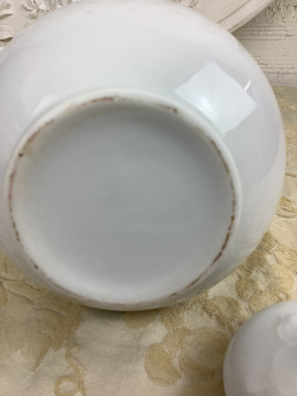 Ancienne cafetière en porcelaine blanche – Réf. 23D