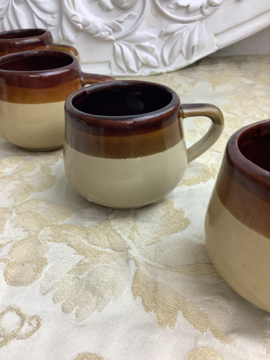 4 Tasses anciennes en céramique émaillée -Ref 12U