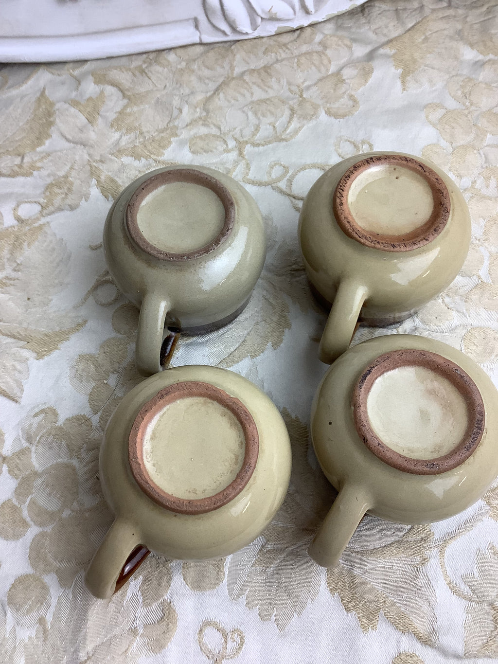 4 Tasses anciennes en céramique émaillée -Ref 12U