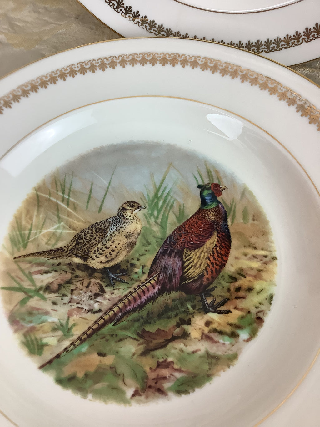 4 Assiettes creuses anciennes en Porcelaine Limoges France décor gibier/chasse