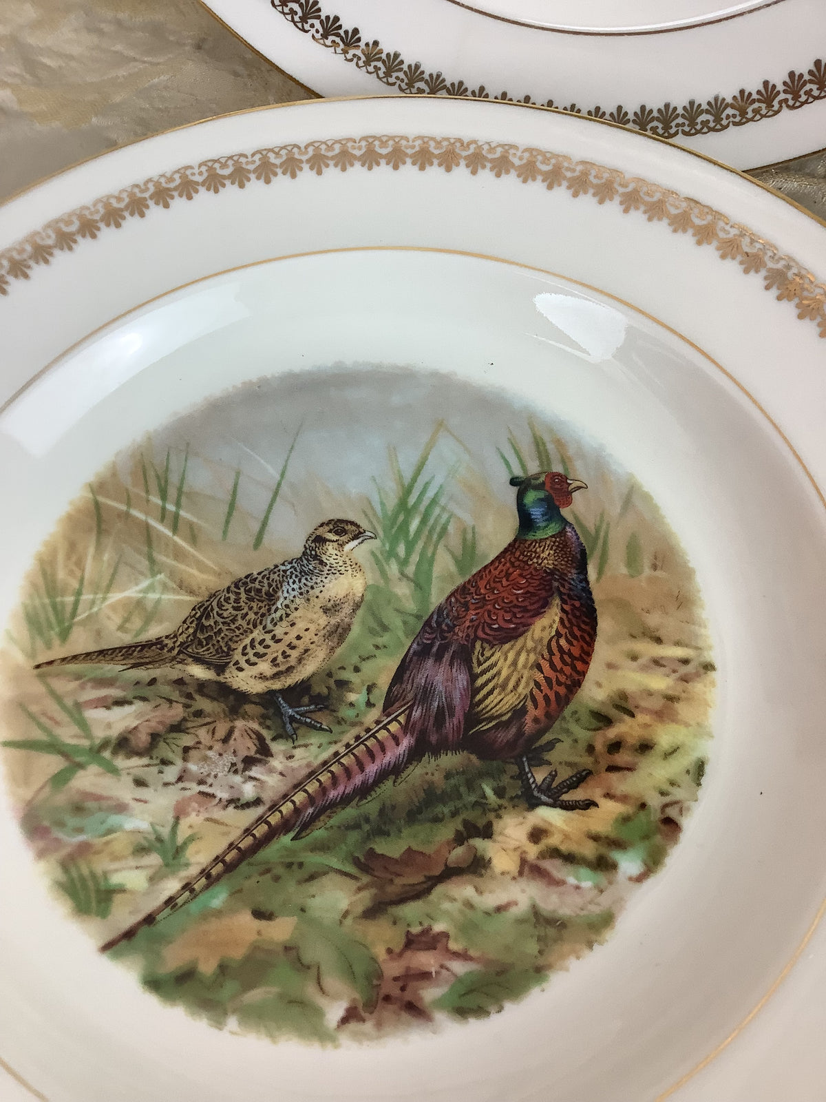 4 Assiettes creuses anciennes en Porcelaine Limoges France décor gibier/chasse