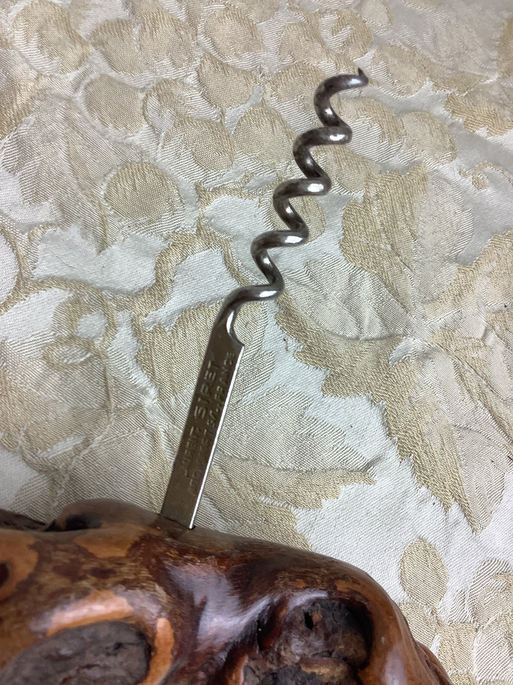 🍷 Tire-bouchon ancien en cep de vigne – Réf. 26E