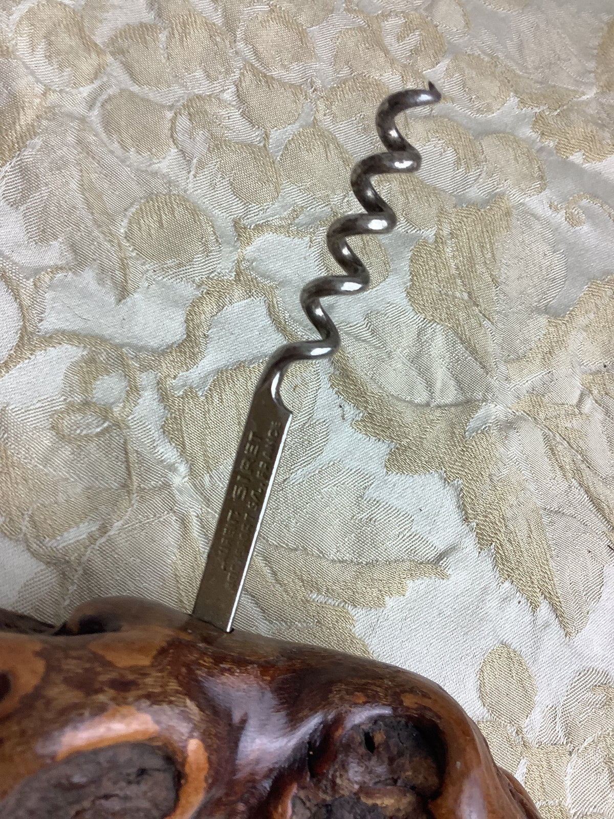 🍷 Tire-bouchon ancien en cep de vigne – Réf. 26E