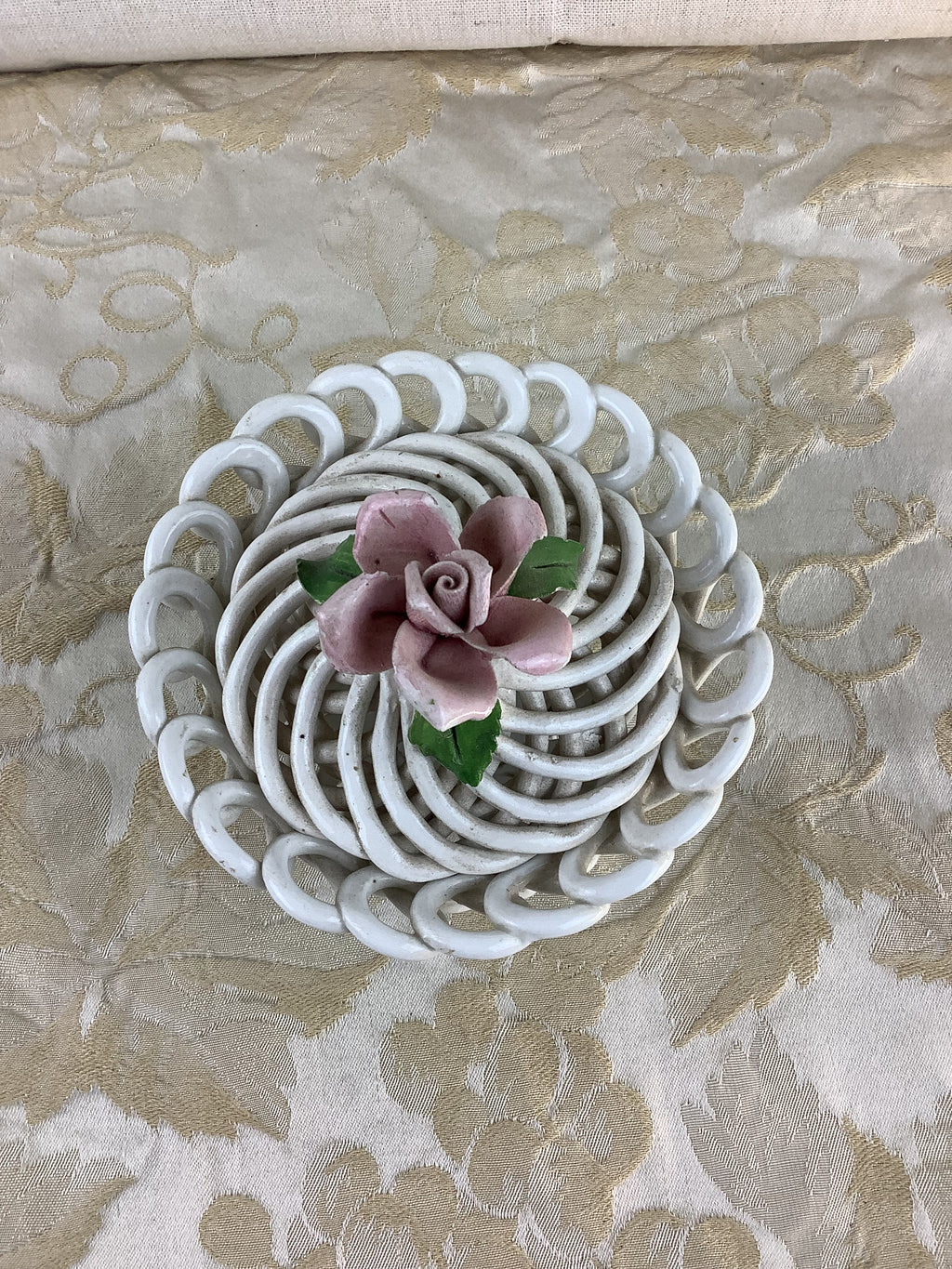Bonbonnière ajourée en céramique Bassano, rose rose- Ref 13K