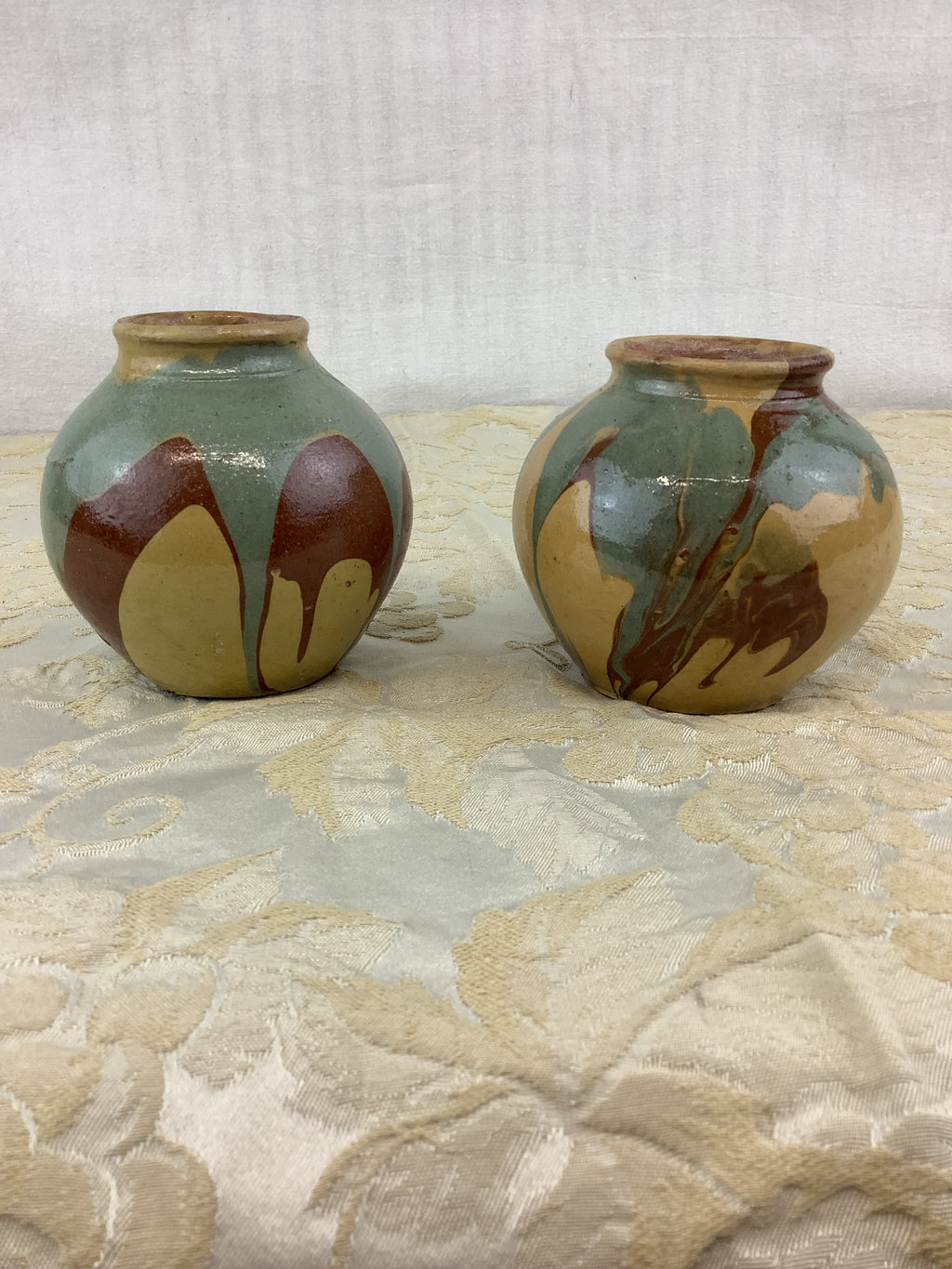 Paire de petits vases boules en grès émaillé polychrome – Réf. 78