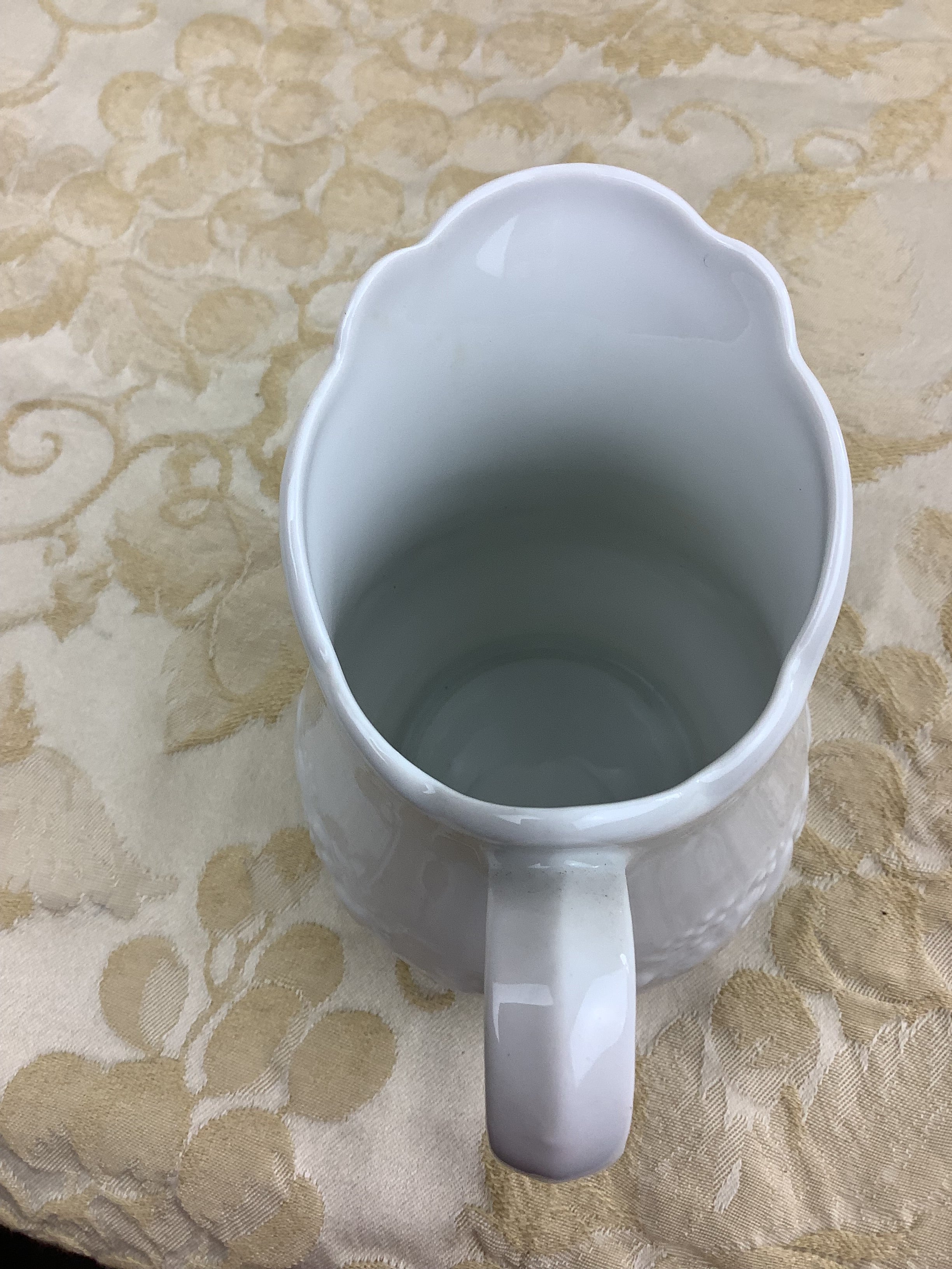 Petit Pot à lait , à crème en Porcelaine blanche