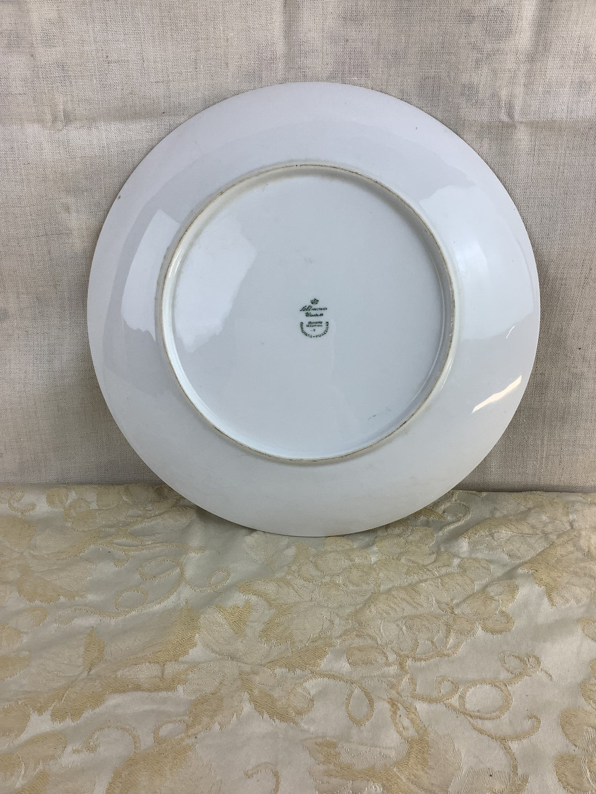 Petit plat à dessert en porcelaine Schumann Bavaria à décor de feuillages d’automne – Réf. 15S