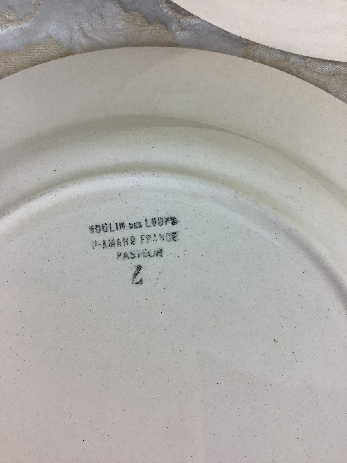 Lot de 6 assiettes plates anciennes Moulin des Loups Saint-Amand, liserés safran et paprika – 15N