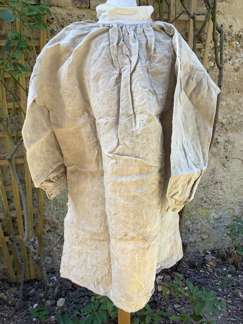 Chemise ancienne en lin ou métis, monogramme F.L – Réf. 180
