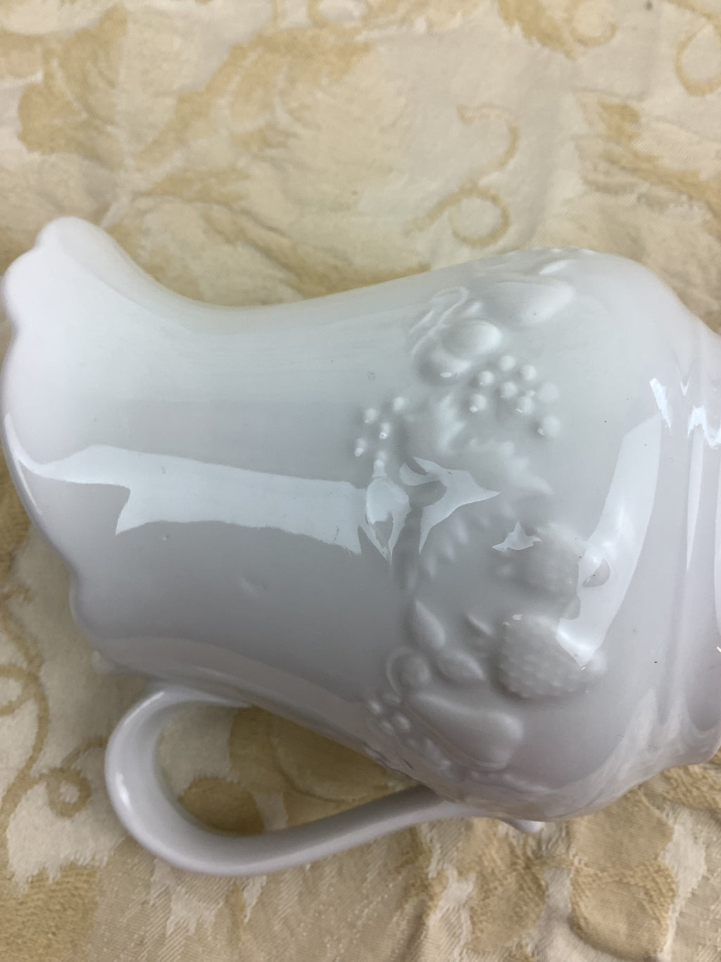Petit Pot à lait , à crème en Porcelaine blanche