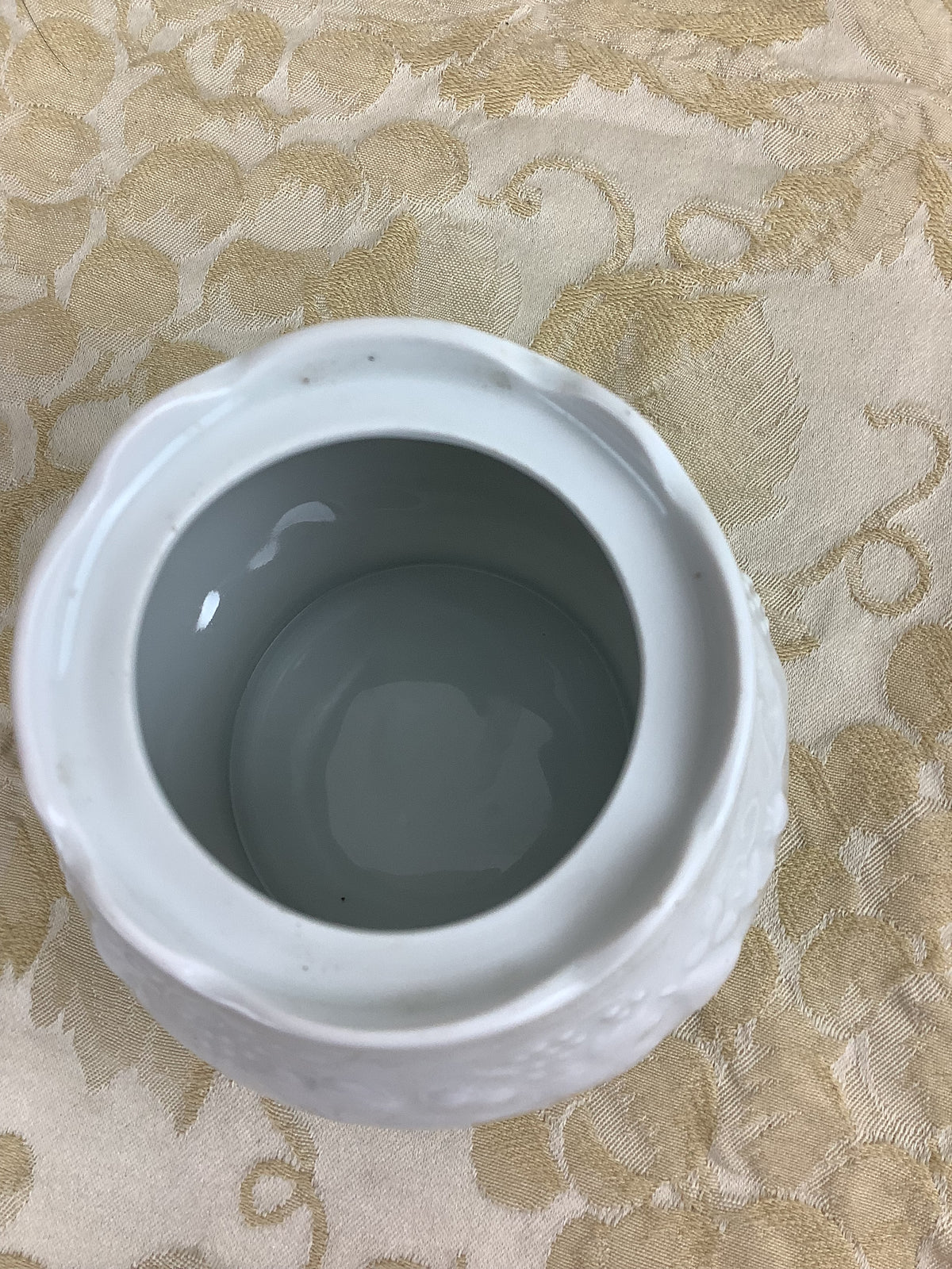 Antique white porcelain sugar bowl, relief fruit decoration – Ref. 23C