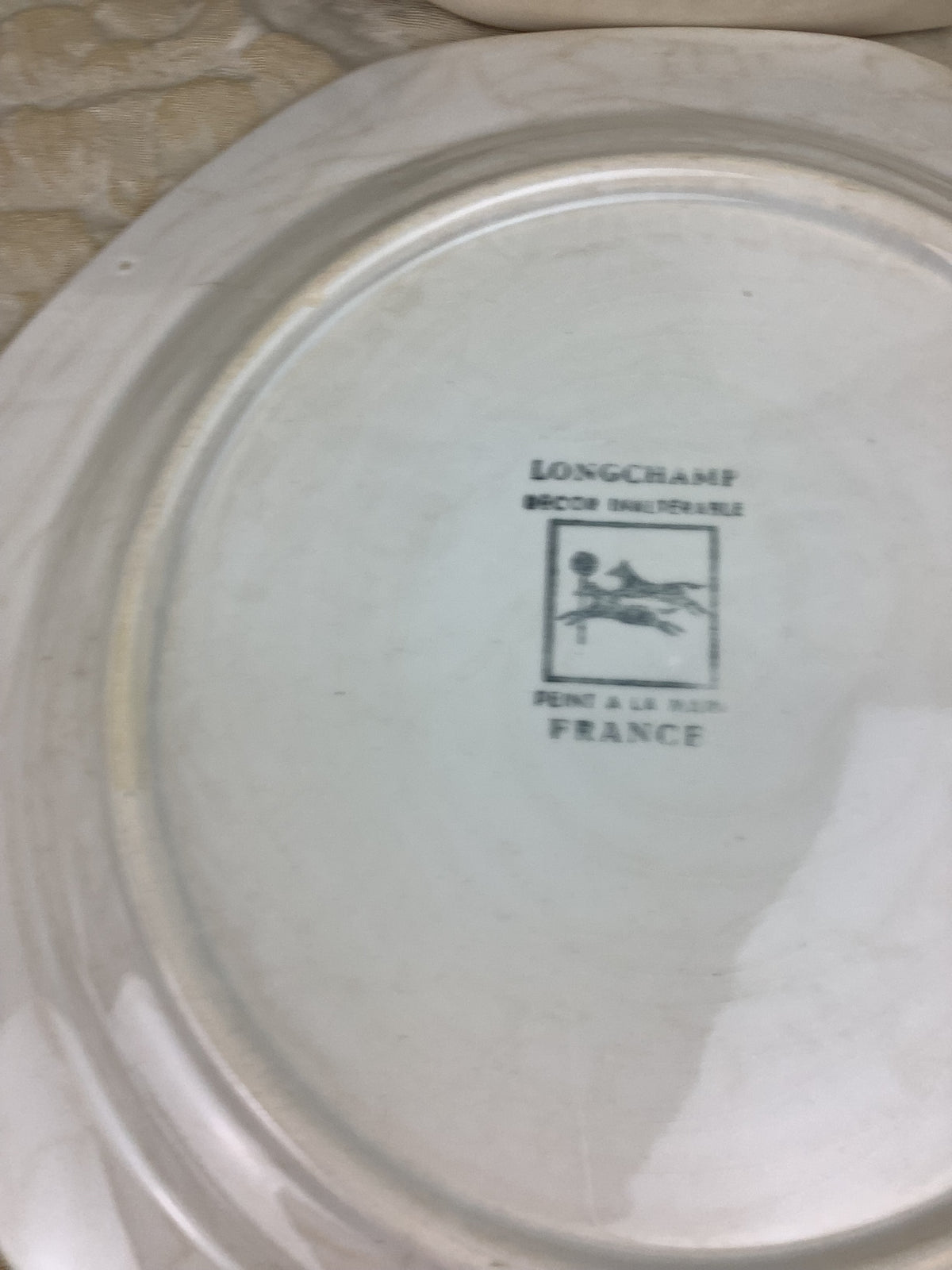 Lot de 6 assiettes plates octogonales de la manufacture Longchamp./ Réf 25V