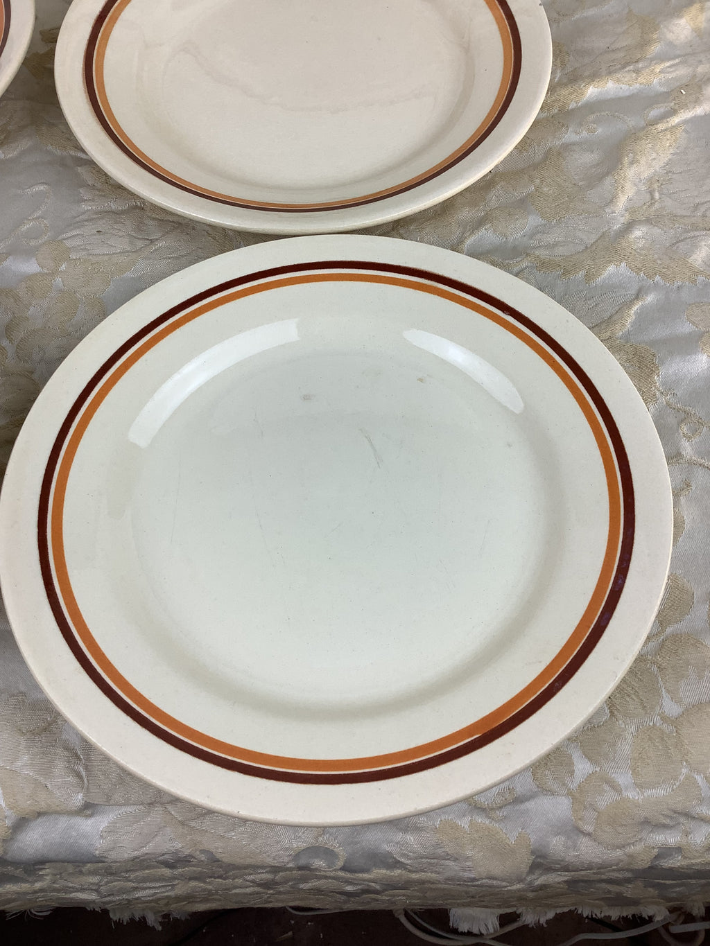 Lot de 6 assiettes plates anciennes Moulin des Loups Saint-Amand, liserés safran et paprika – 15N