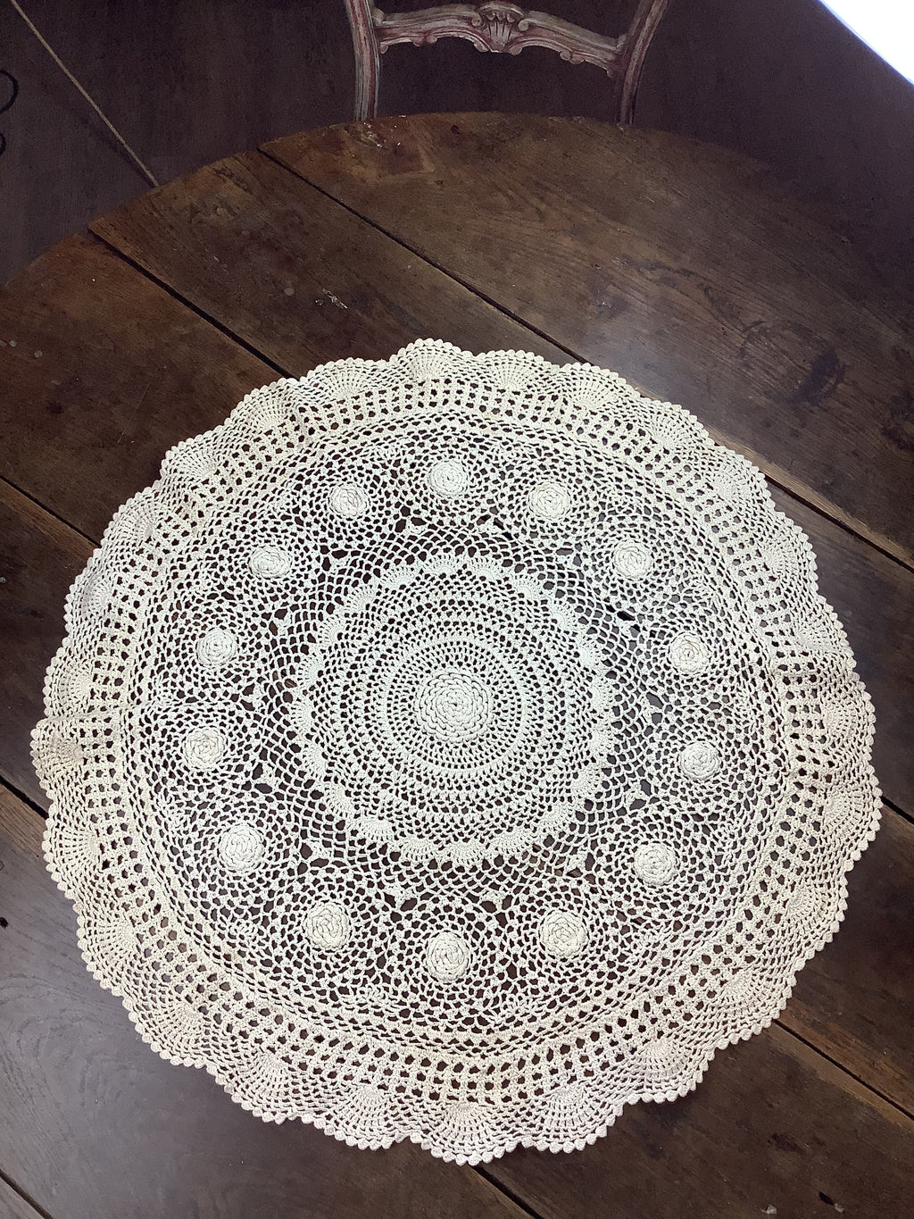 Napperon rond en crochet de coton ivoire – Réf. 165