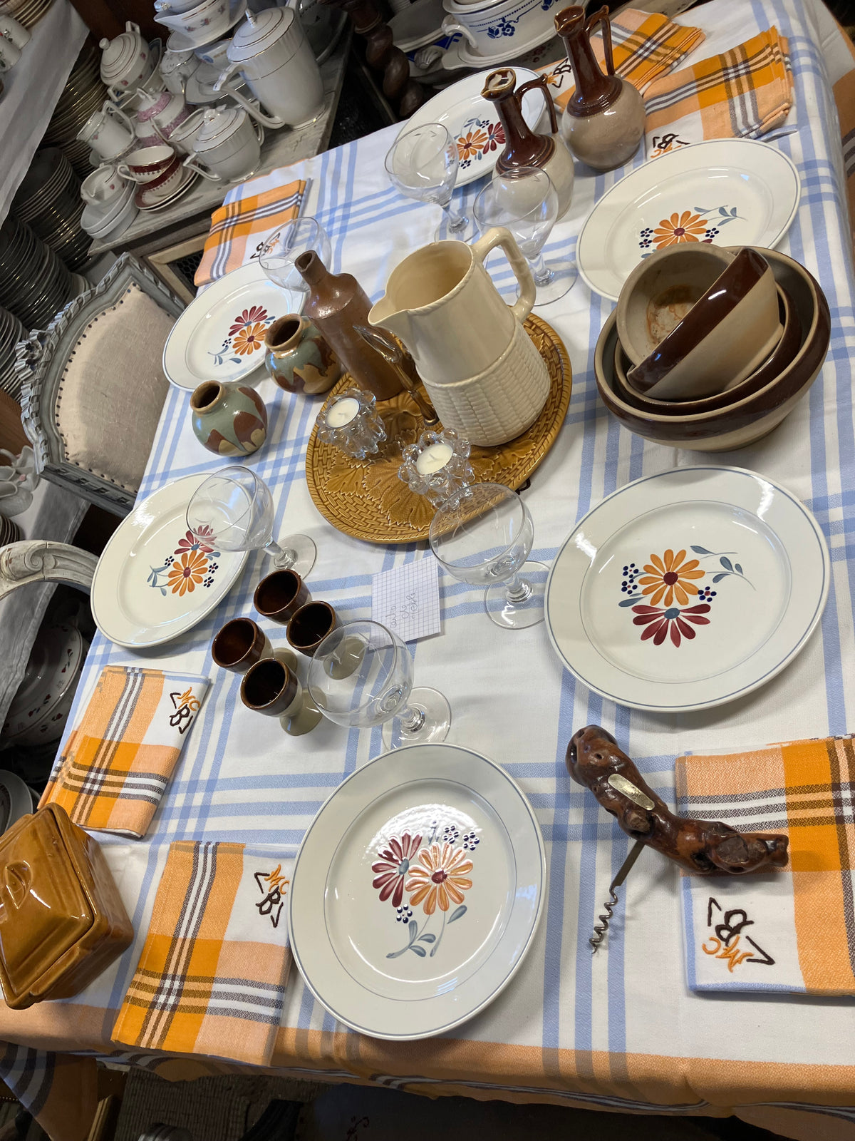 Nappe vintage à carreaux bleu ciel et orange avec 6 serviettes monogrammées MCB -Ref 110