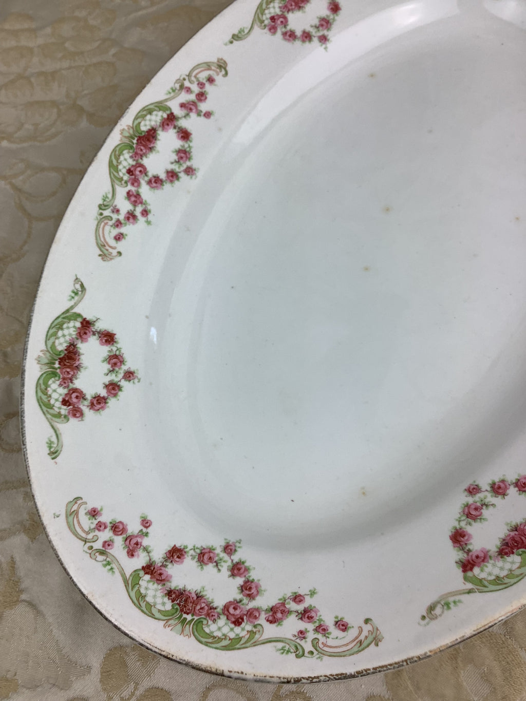 Ancien Plat de forme ovale Terre de fer Moulins des loups France