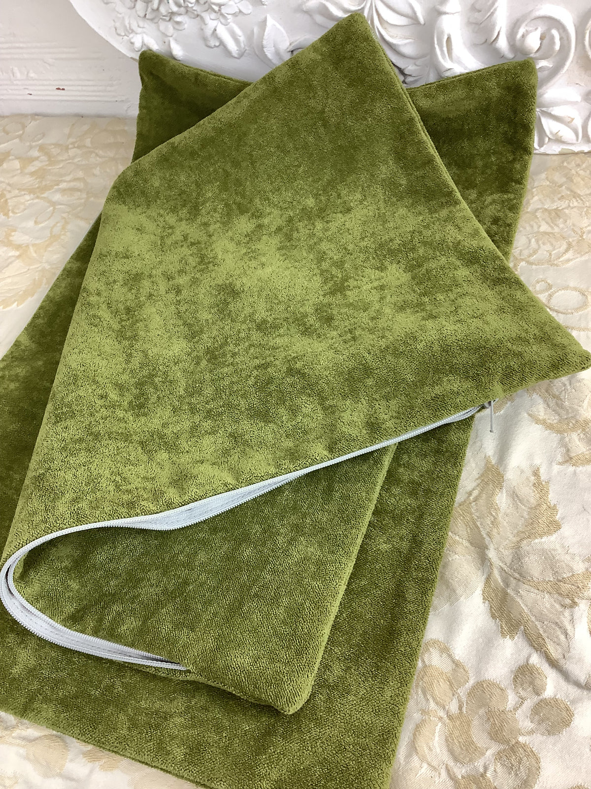 Two antique rectangular cushion covers in moss green short-pile velvet — Ref. 186