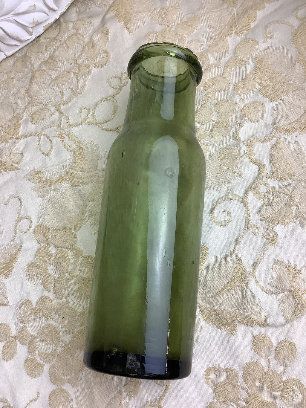 Ancienne bouteille de conservation en verre soufflé vert olive, type gueulard – Ref 29I