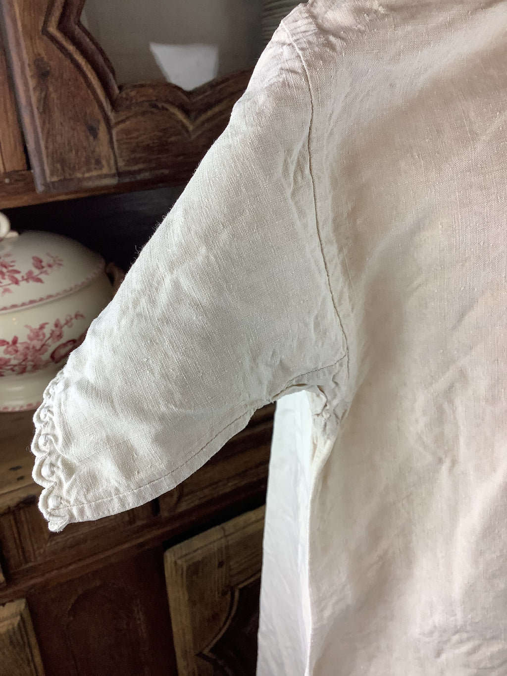 Ancienne chemise de nuit en lin et coton épais, dentelle et monogramme brodé BL-Ref 151