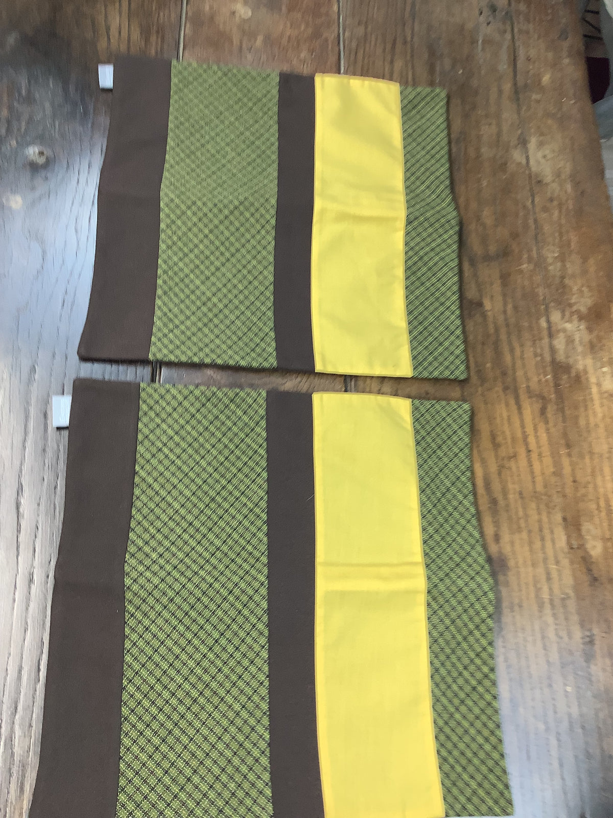 Pair of vintage cushion covers in antique textiles – Mustard yellow, green and brown – Ref. H02
