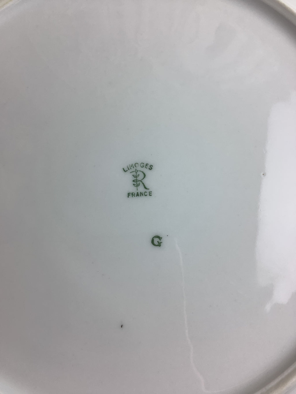 6 assiettes plates en porcelaine de Limoges – Réf. 27I