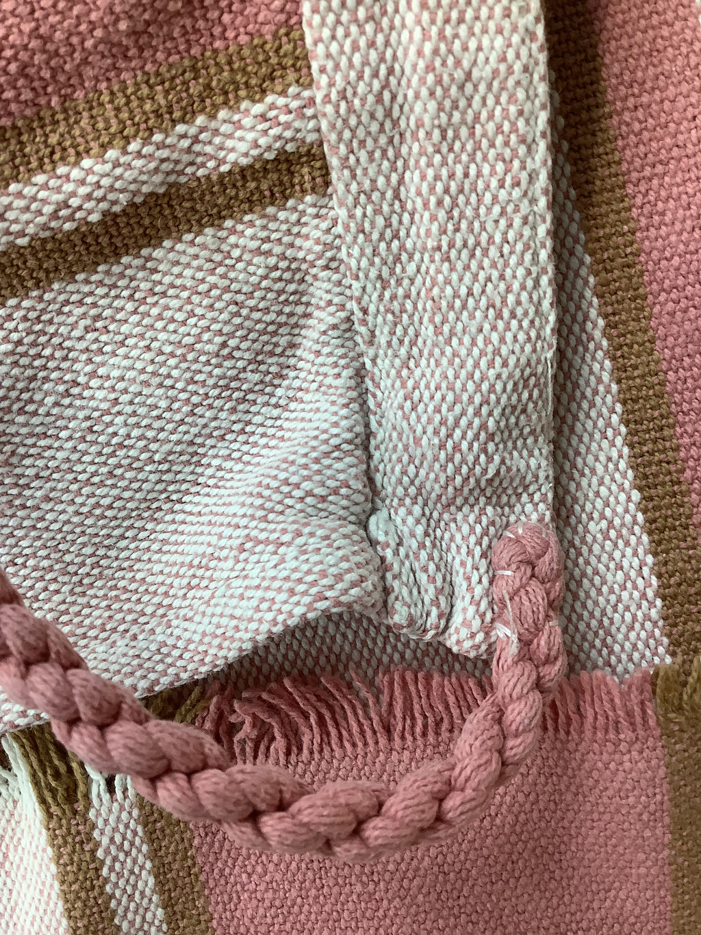 Tablier de cuisine ancien artisanal en coton épais rayé vieux rose, beige et marron – Réf. 60