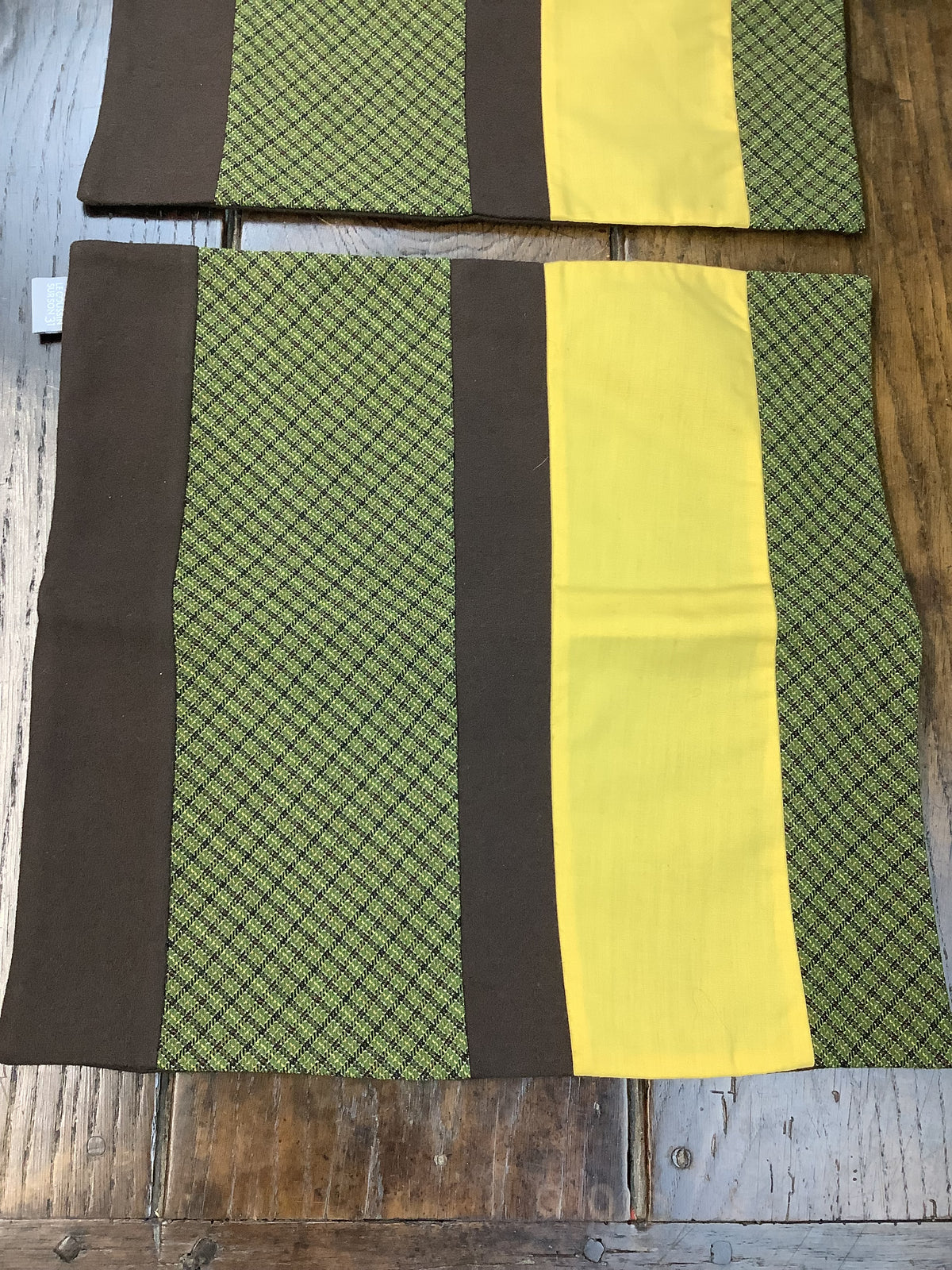 Pair of vintage cushion covers in antique textiles – Mustard yellow, green and brown – Ref. H02