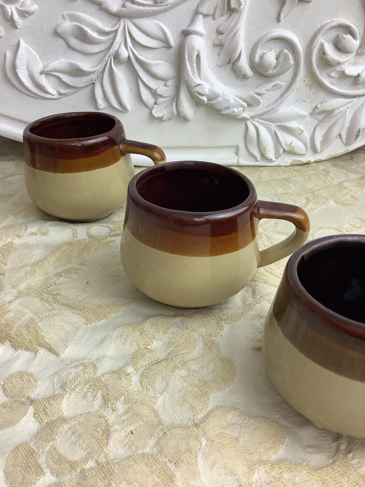 4 Tasses anciennes en céramique émaillée -Ref 12U