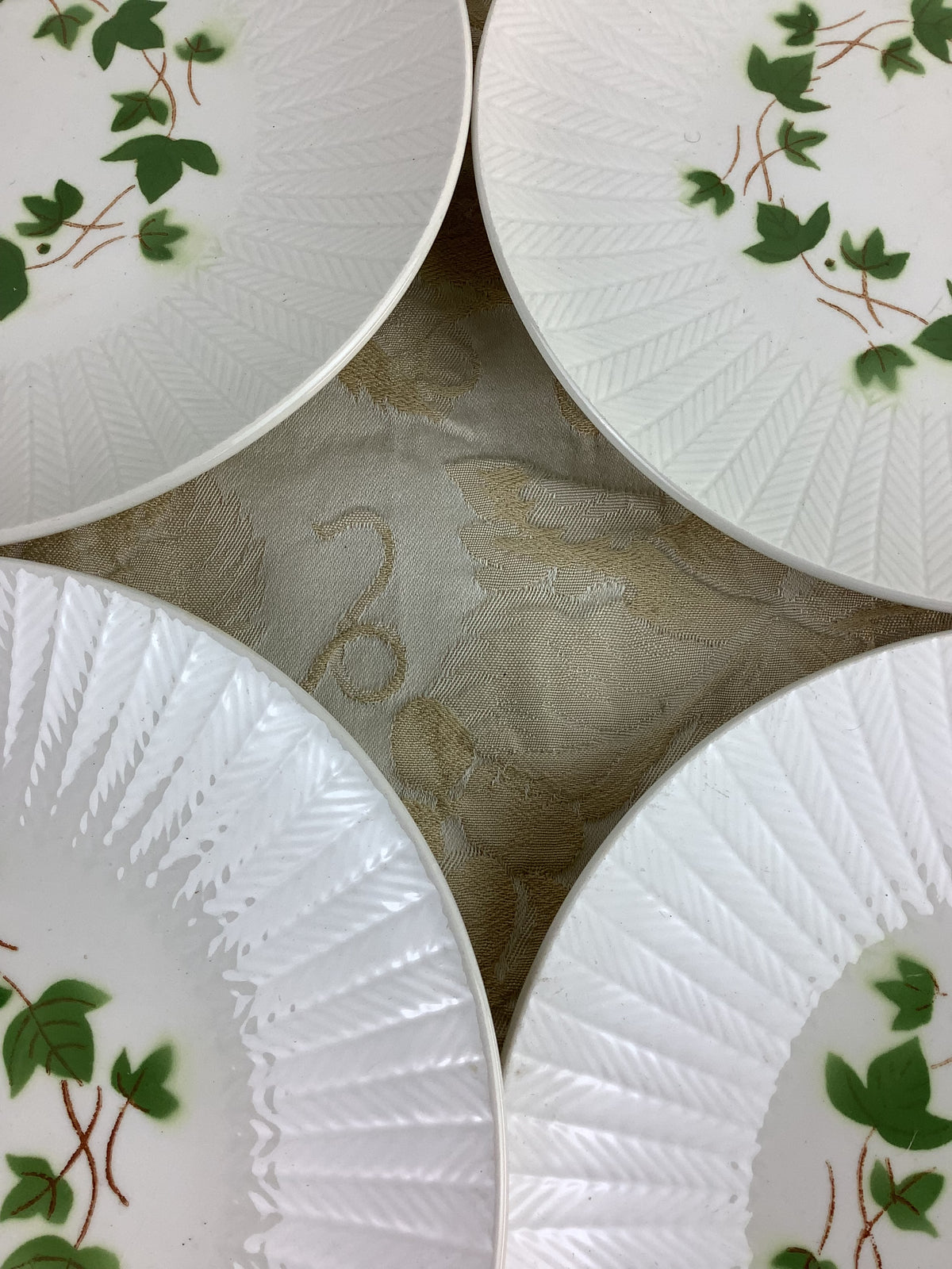 Lot de 6 assiettes à dessert vintage Céranord Saint-Amand, décor guirlande de lierre – Réf. 14D