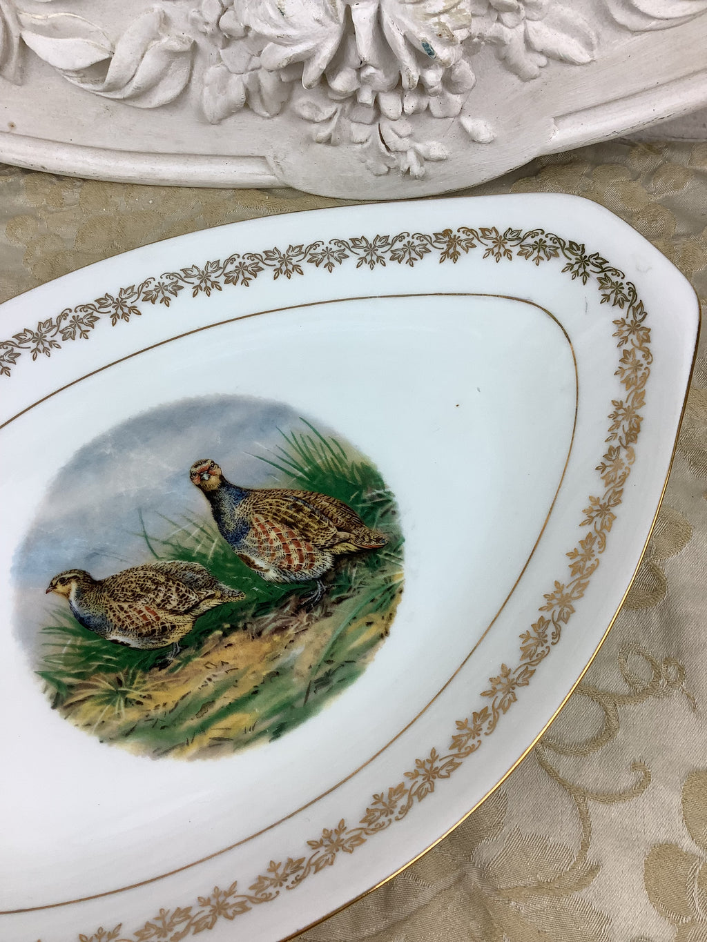 Ancien Plat en Porcelaine de Limoges France décor gibier et chasse