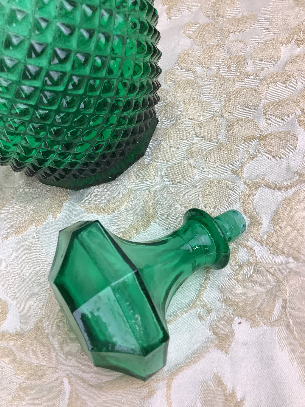Carafe ancienne en verre épais de couleur verte - Réf 25R
