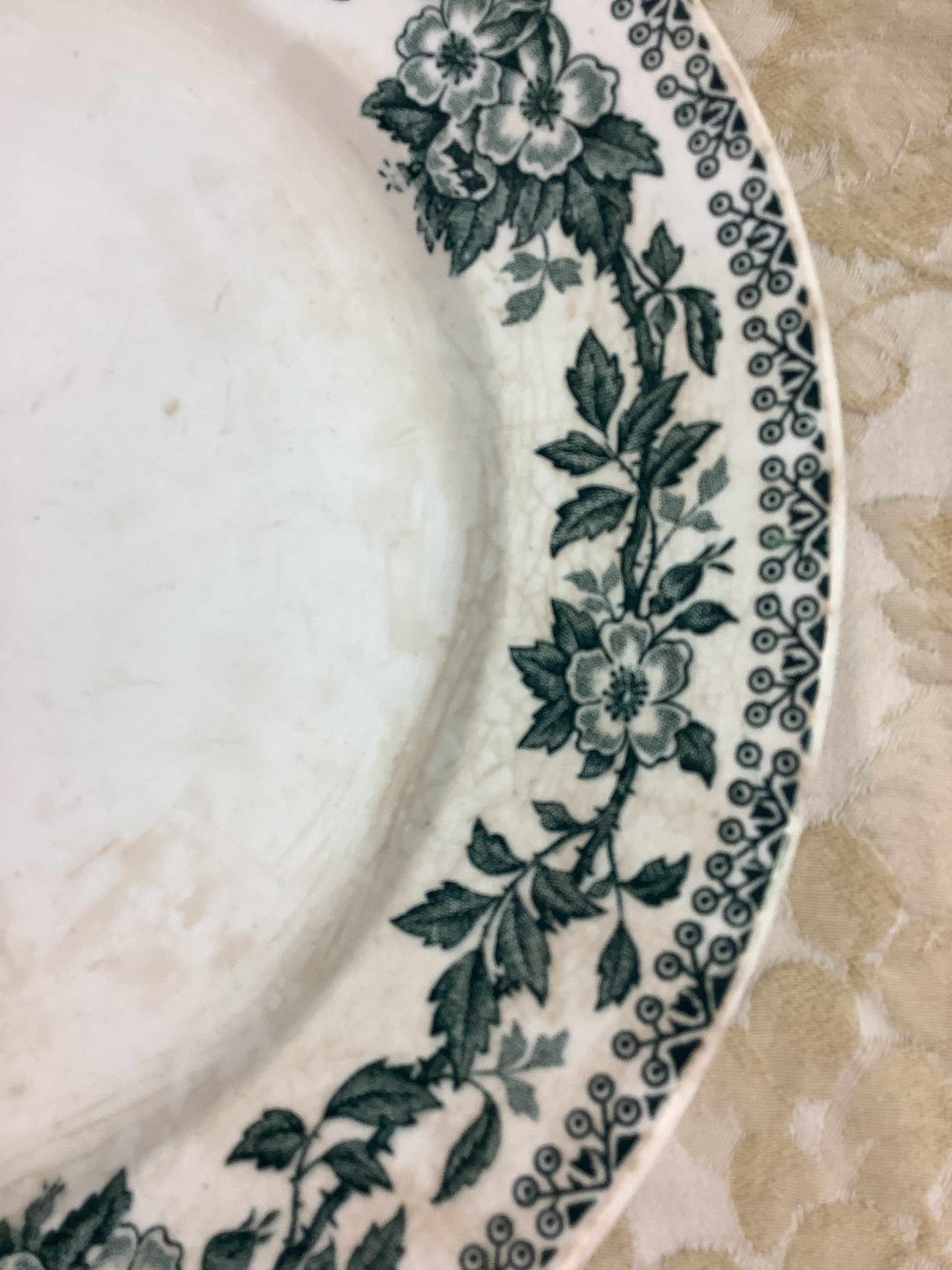 Ancien Plat Terre de Fer France