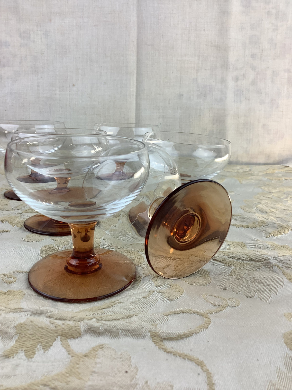 Lot de 6 Petits Verres à pied couleur ambre , vintage - Ref 20K
