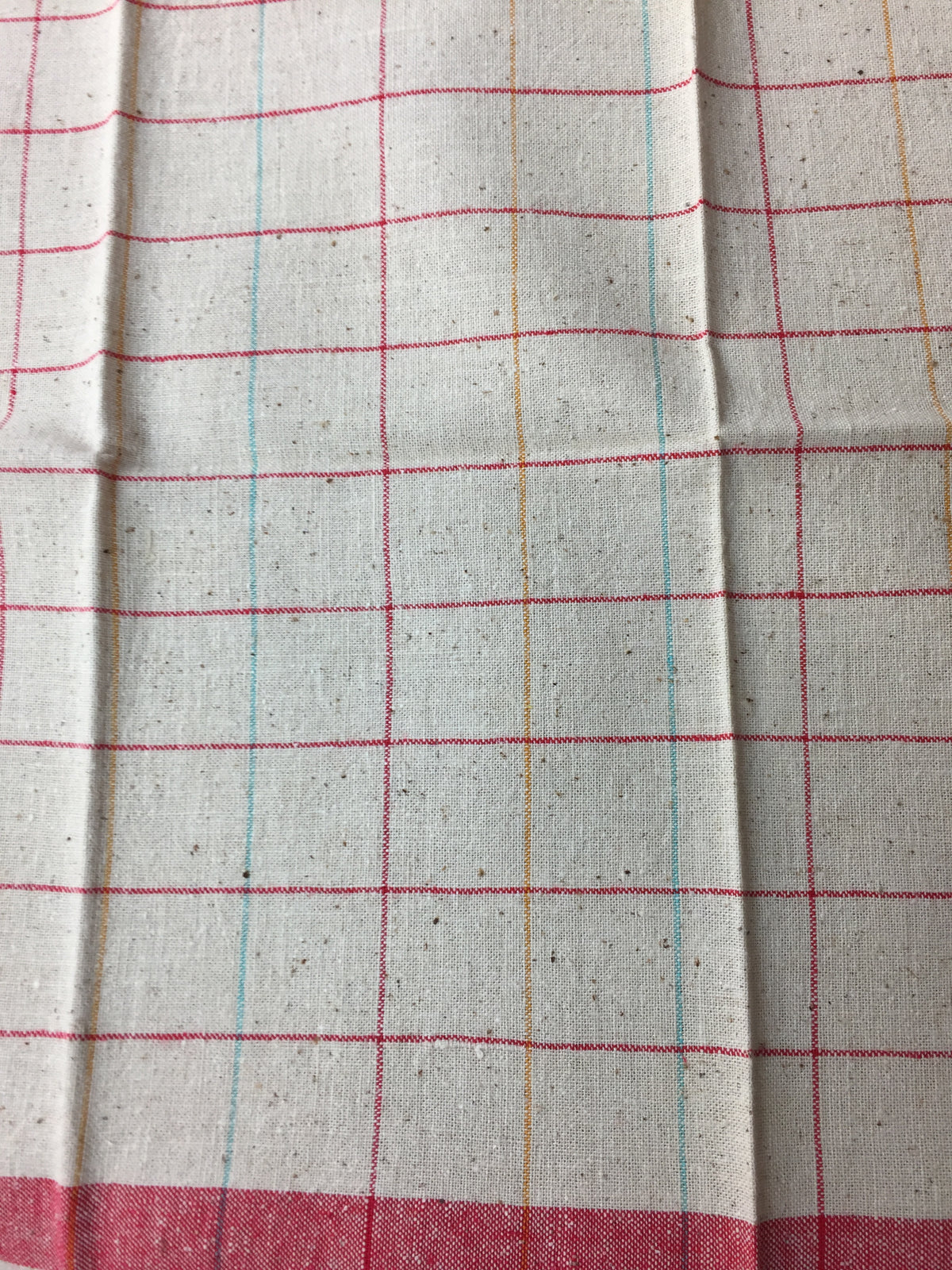 Linge ancien à carreaux rouges, verts et jaunes – Réf. 178