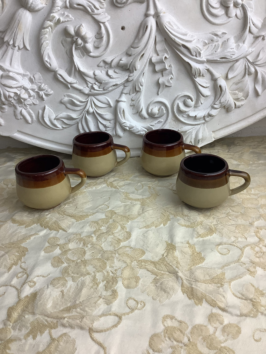 4 Tasses anciennes en céramique émaillée -Ref 12U