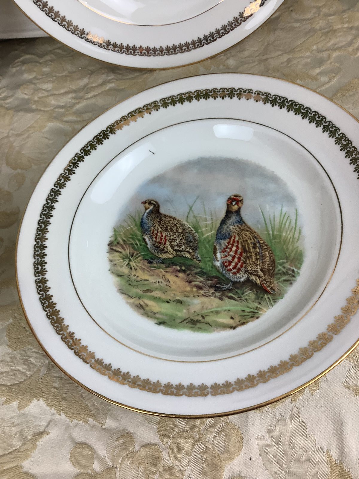 4 Assiettes creuses anciennes en Porcelaine Limoges France décor gibier/chasse